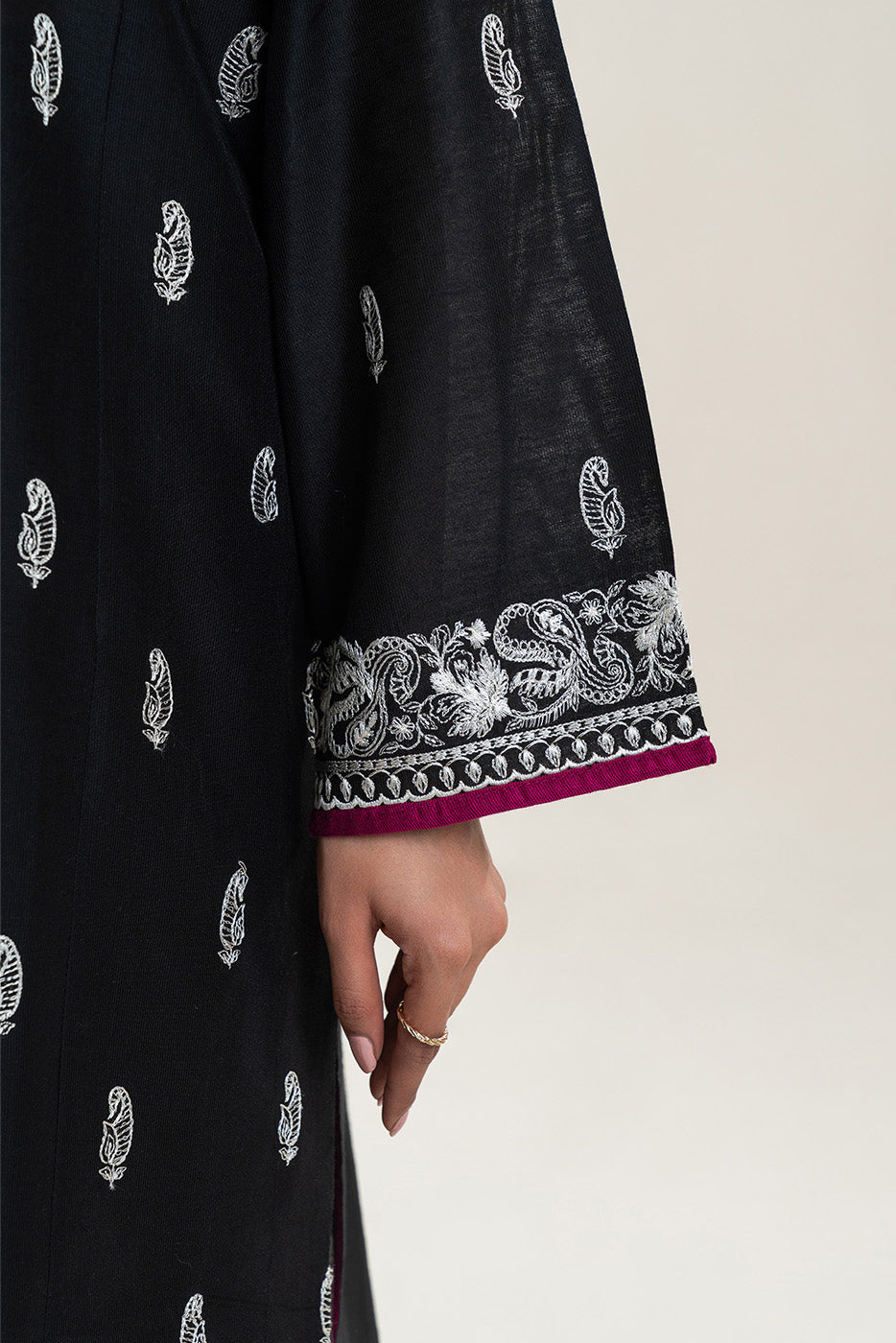 3 PIECE EMBROIDERED TWO TONE SUIT (PRET)BT2250002PR0174-BLACK-2000000293214-8