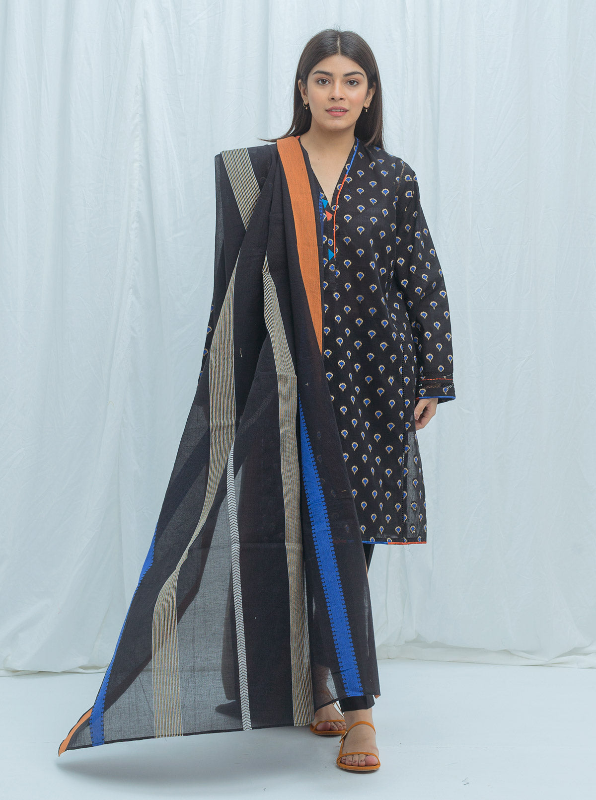 Divine Black-Jacquard-2P (Unstitched)