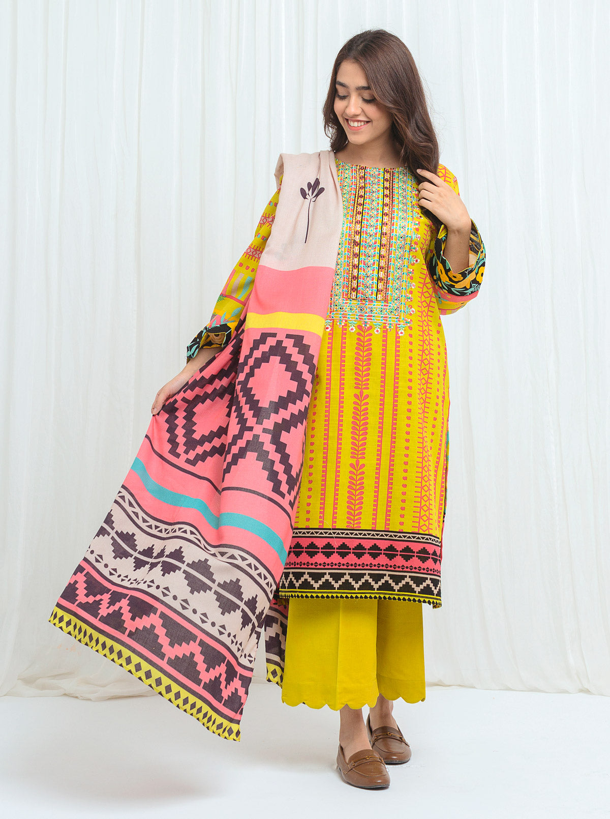 Design 8A Vital 2025 Unstitched