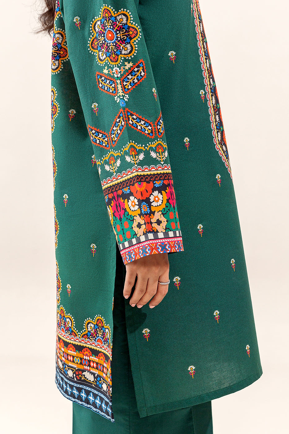 Embellished silk Trousers(As Shown)