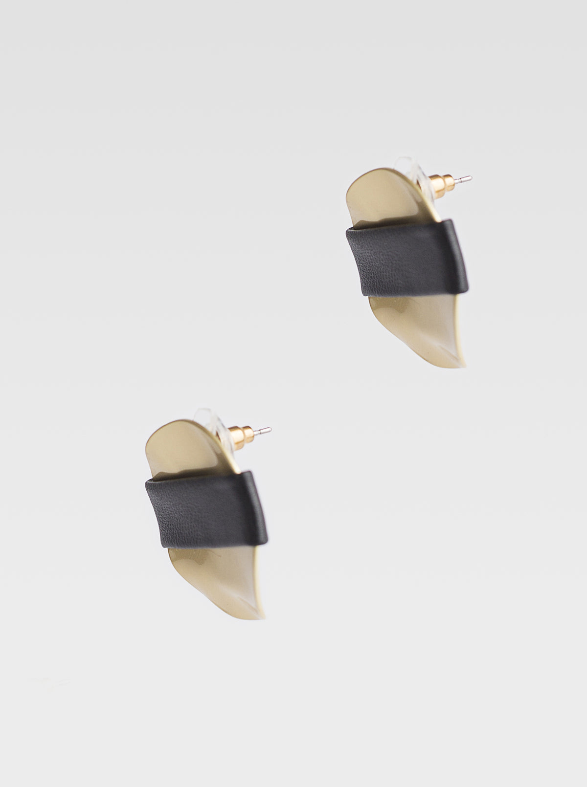 https://cdn.shopify.com/s/files/1/0488/9201/8848/products/btj-10884e_2.jpg?v=1617709396