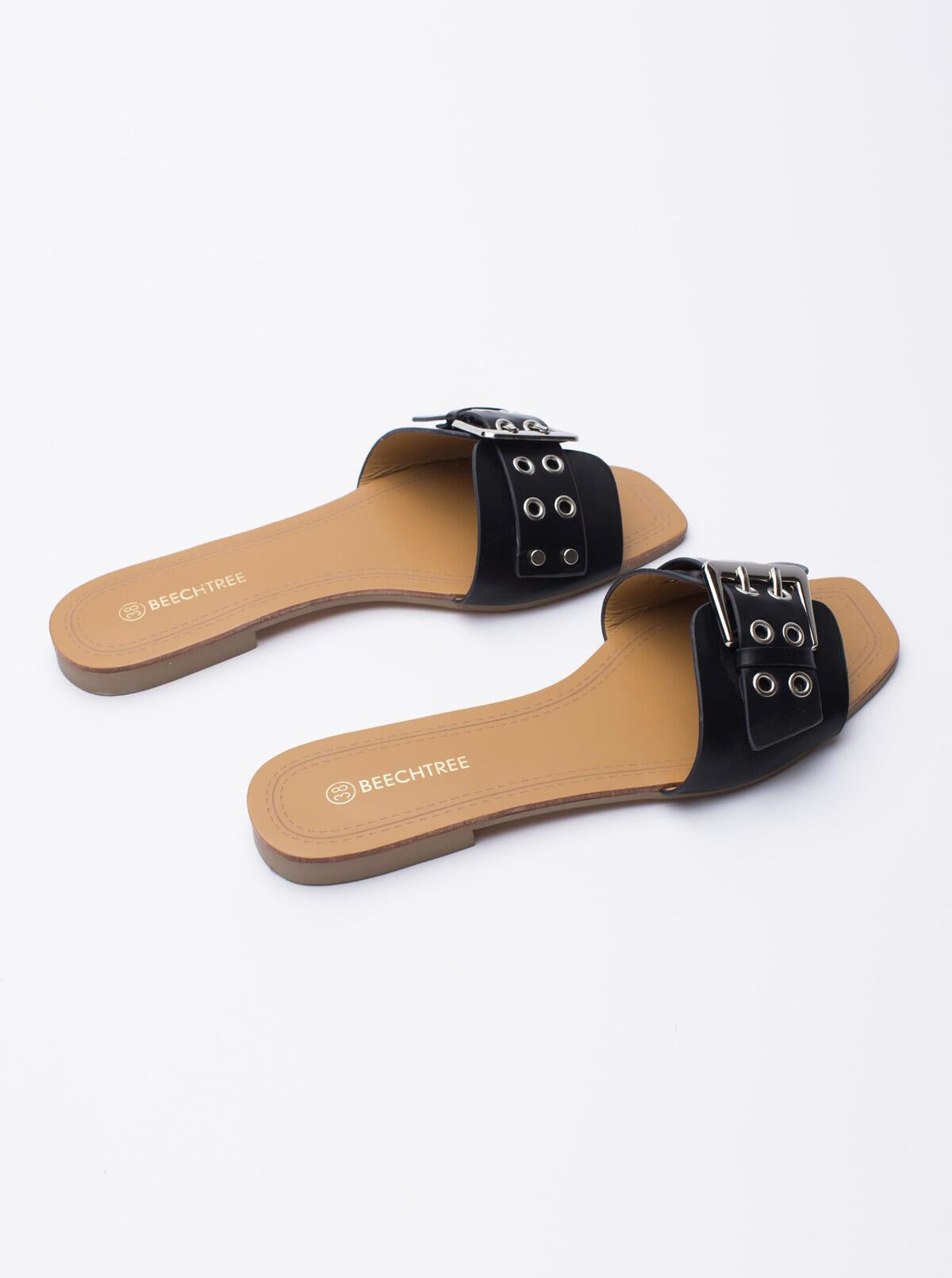 FOOTWEAR