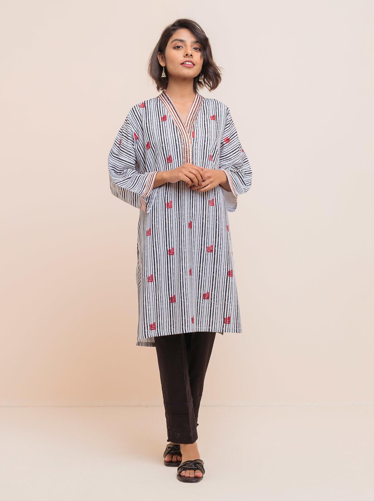 EMBROIDERED LAWN UF-4414