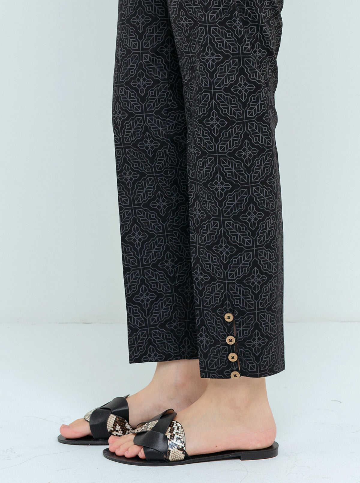 BASIC STRAIGHT PANTS