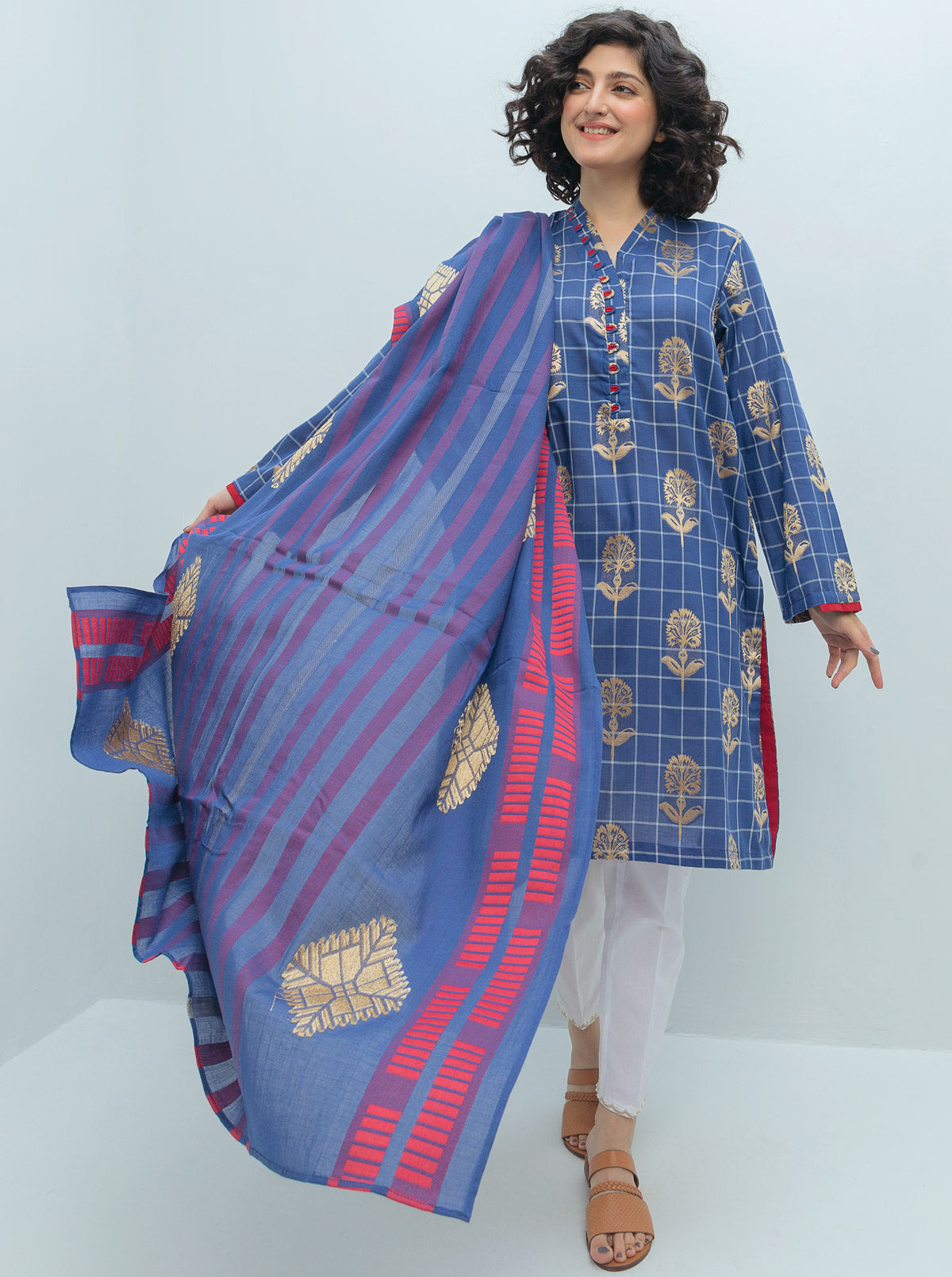 2 Piece Embroidered Jacquard Suit (Pret)