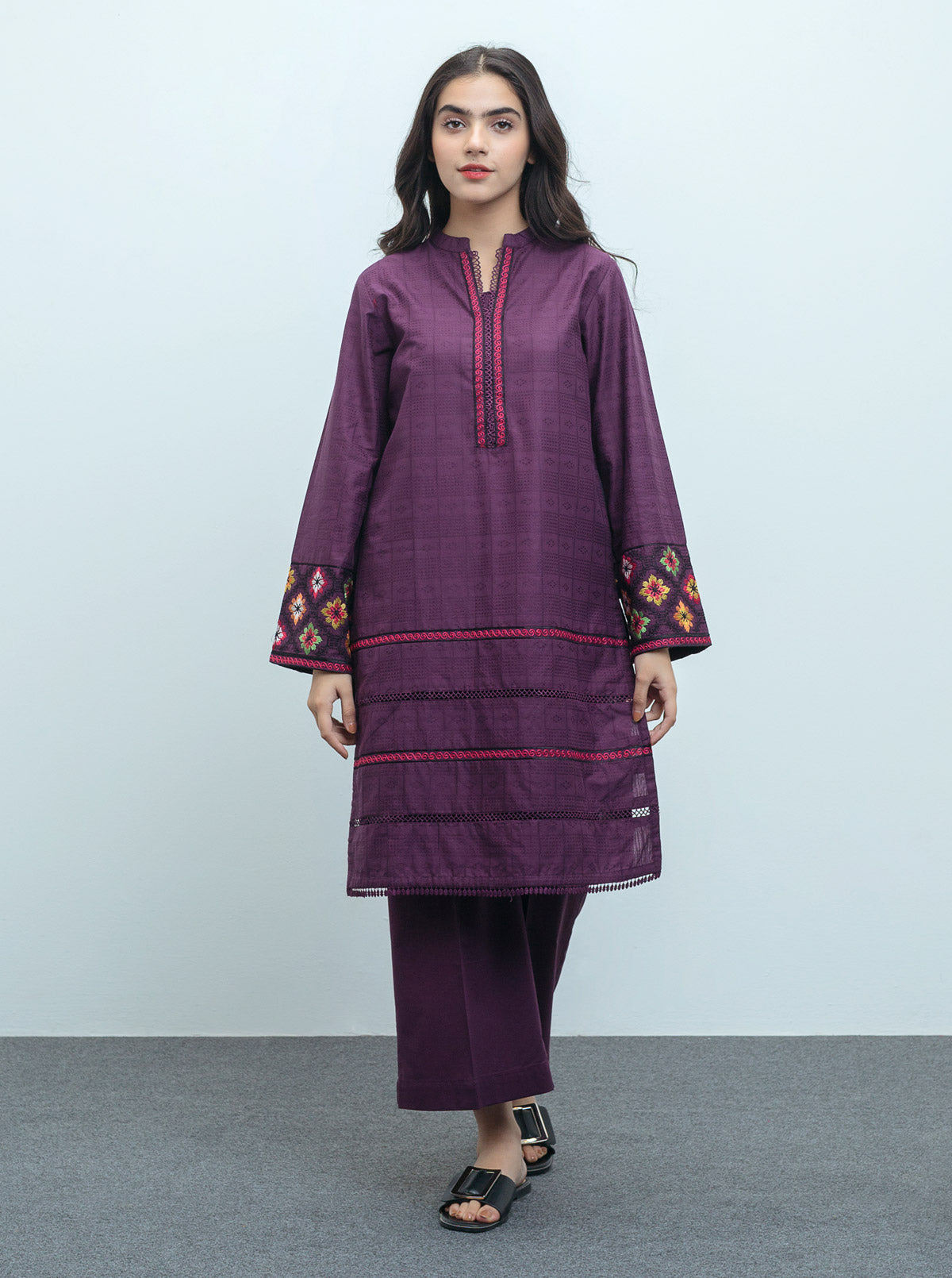 EMBROIDERED SHIRT