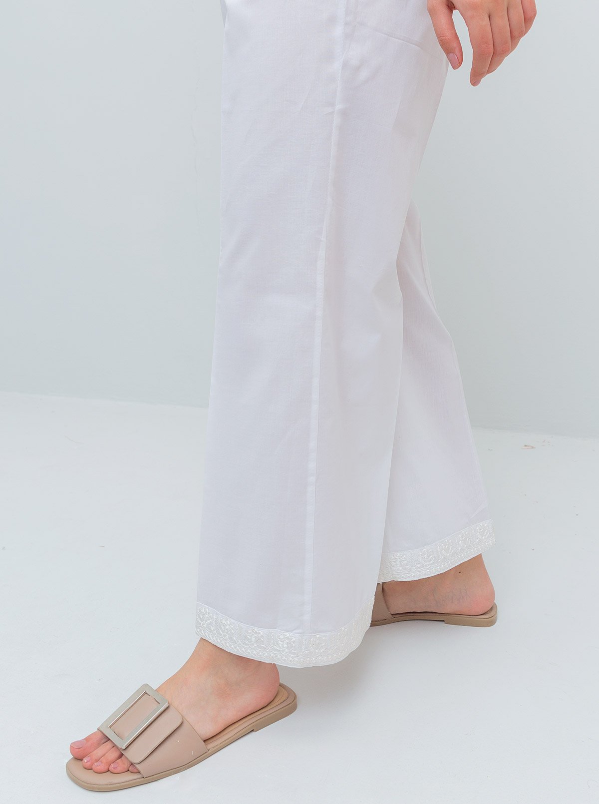 EMBROIDERED SLACK PANTS