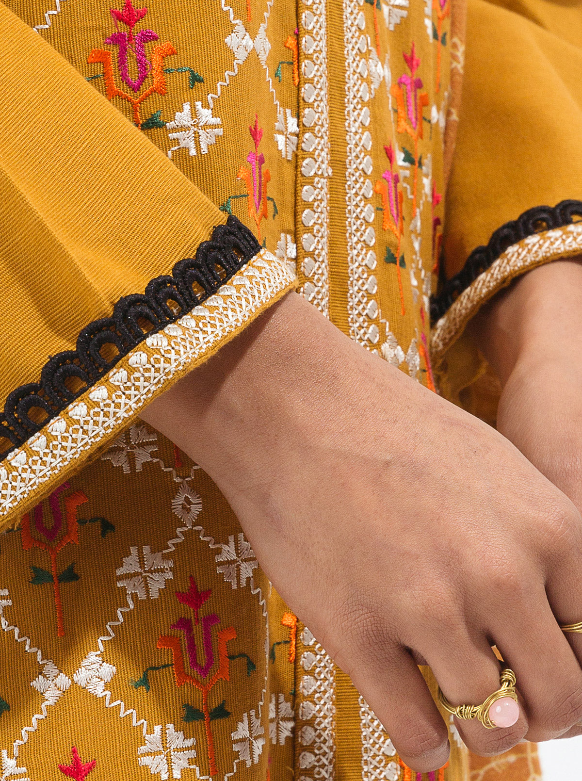 Embroidered Shirt With Shawl