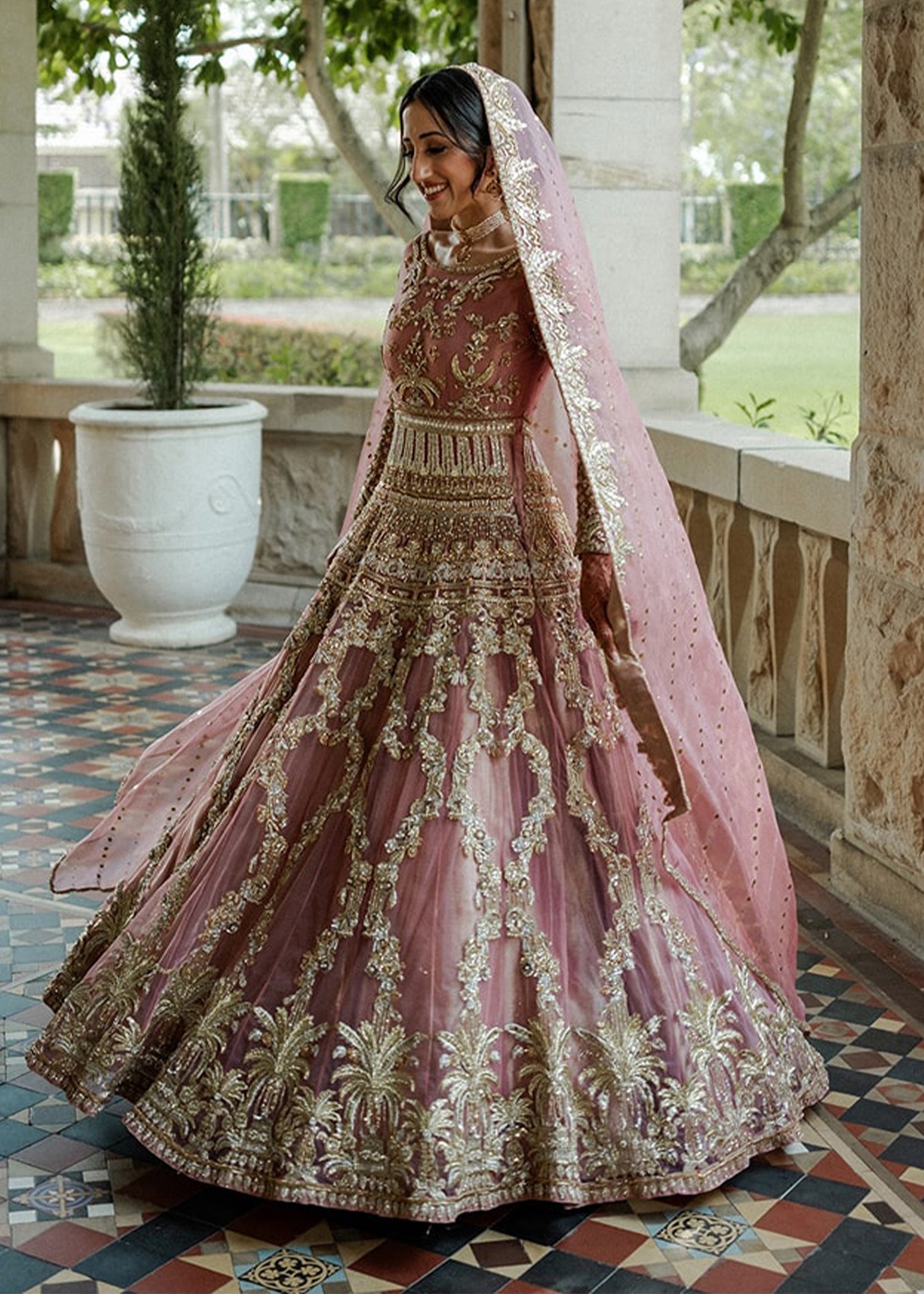 sadaf-fawad-khan-pool-21766781