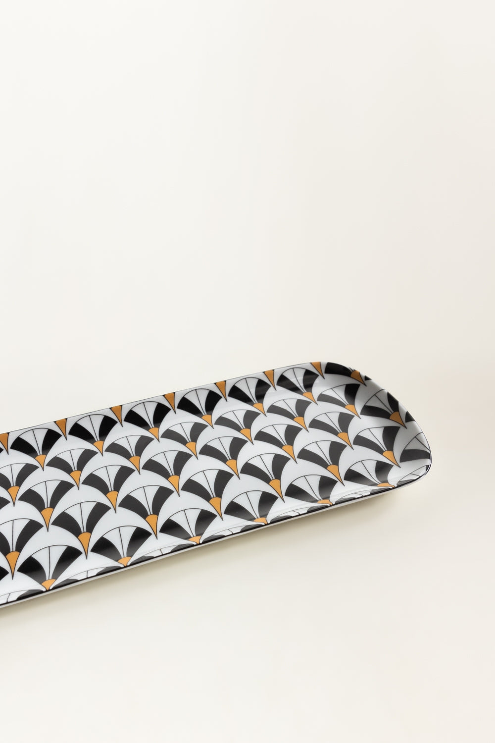Classic Fans Cake Dish
