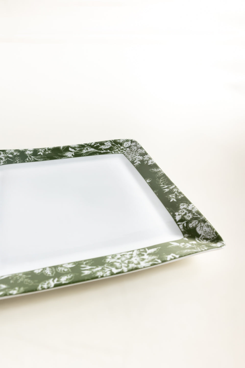 Classic Flora Dinner Plate