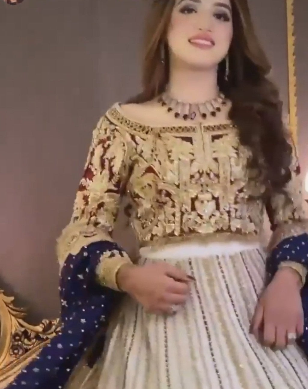 https://cdn.shopify.com/s/files/1/0560/5431/7229/products/client-diary-sumairaaurangzeb-856727.jpg?v=1664392464