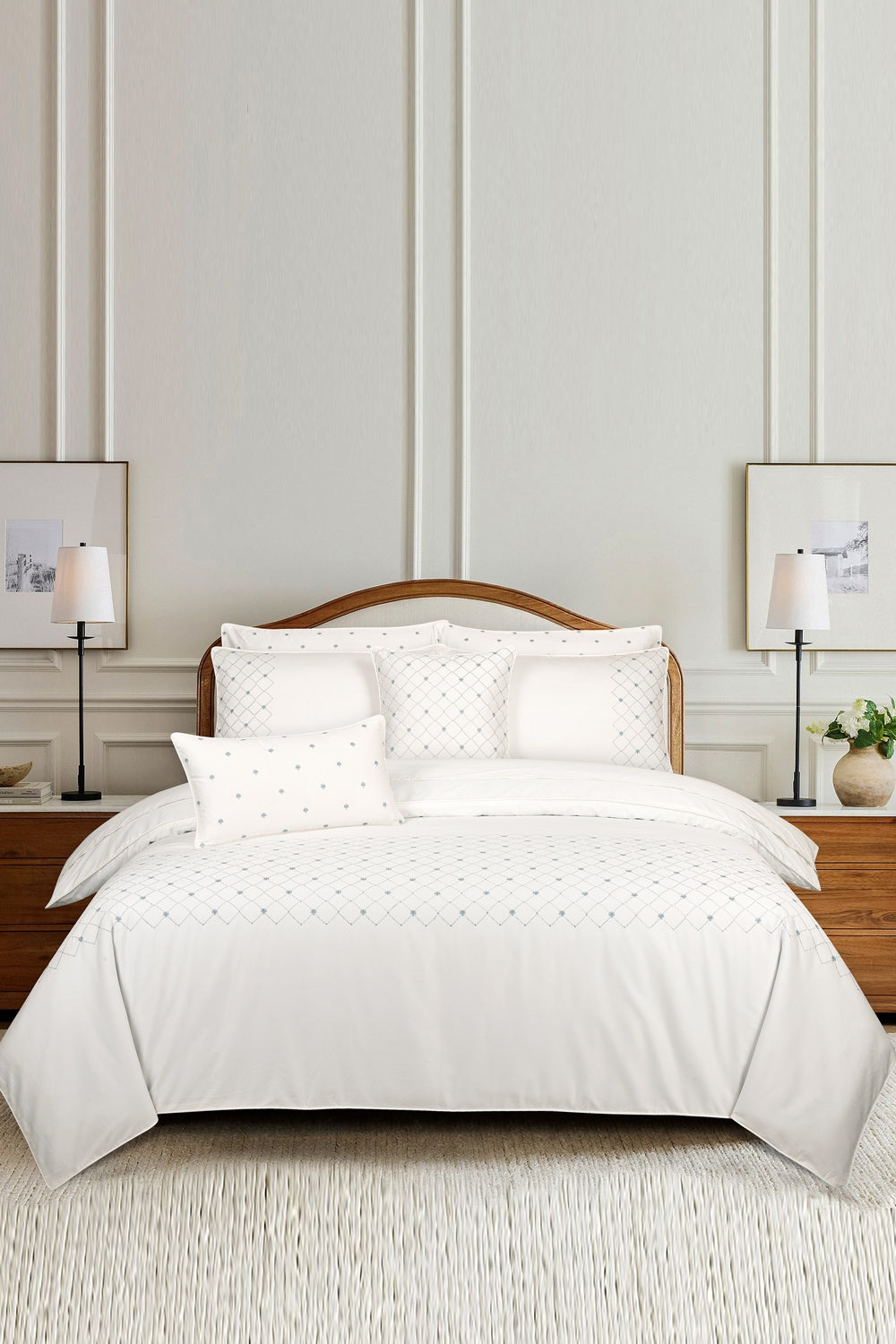 Cloud White T-400 Embroidered Quilt Cover Set