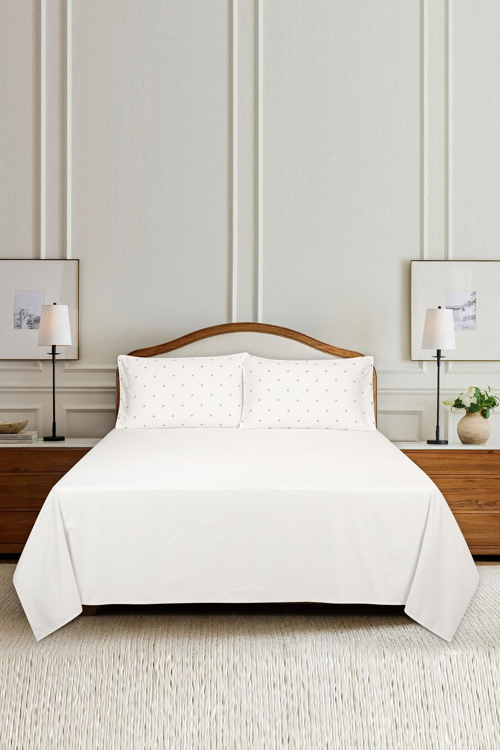 Cloud White T-400 Embroidered Bed Sheet Set