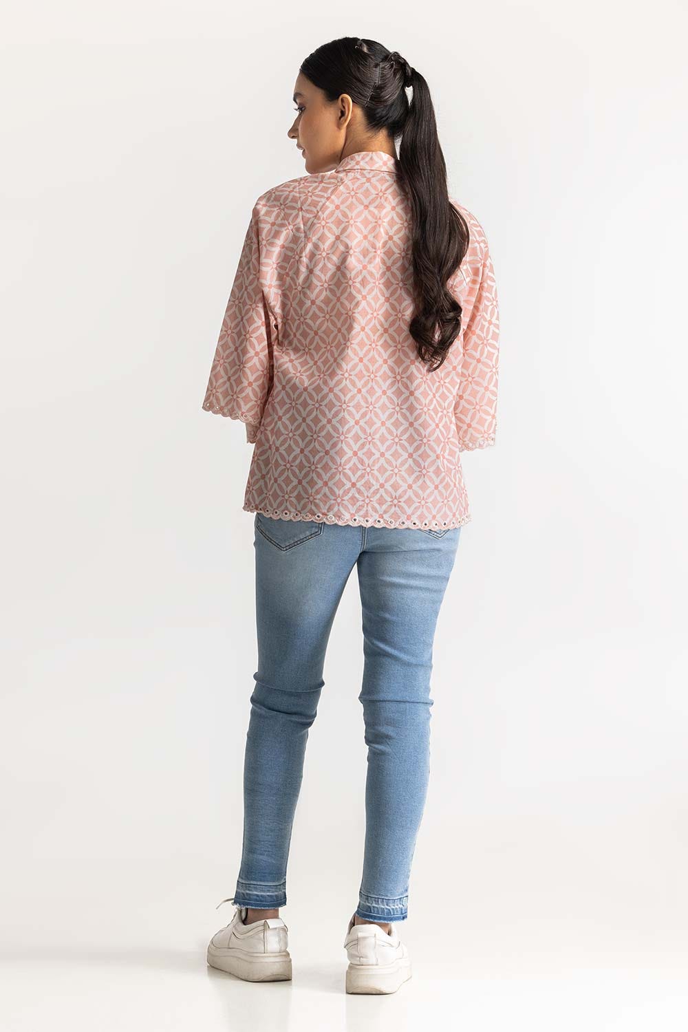 https://cdn.shopify.com/s/files/1/0706/3253/8159/files/collar_shirt_wm-cs-ss24-037_6.jpg?v=1758455660