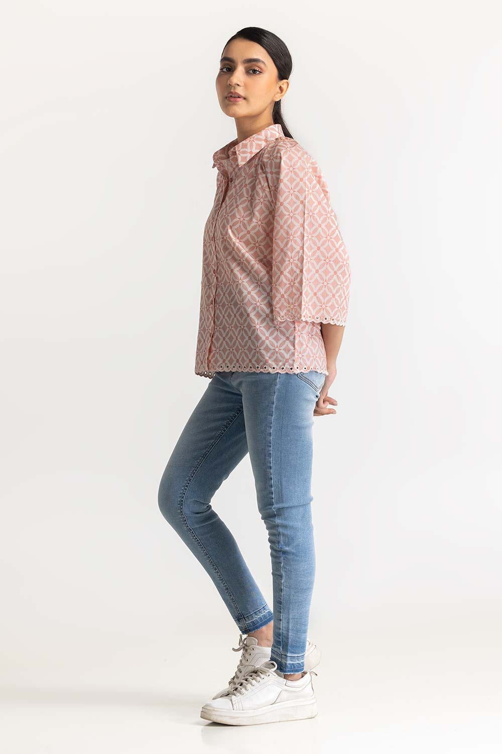 https://cdn.shopify.com/s/files/1/0706/3253/8159/files/collar_shirt_wm-cs-ss24-037_8.jpg?v=1758455661