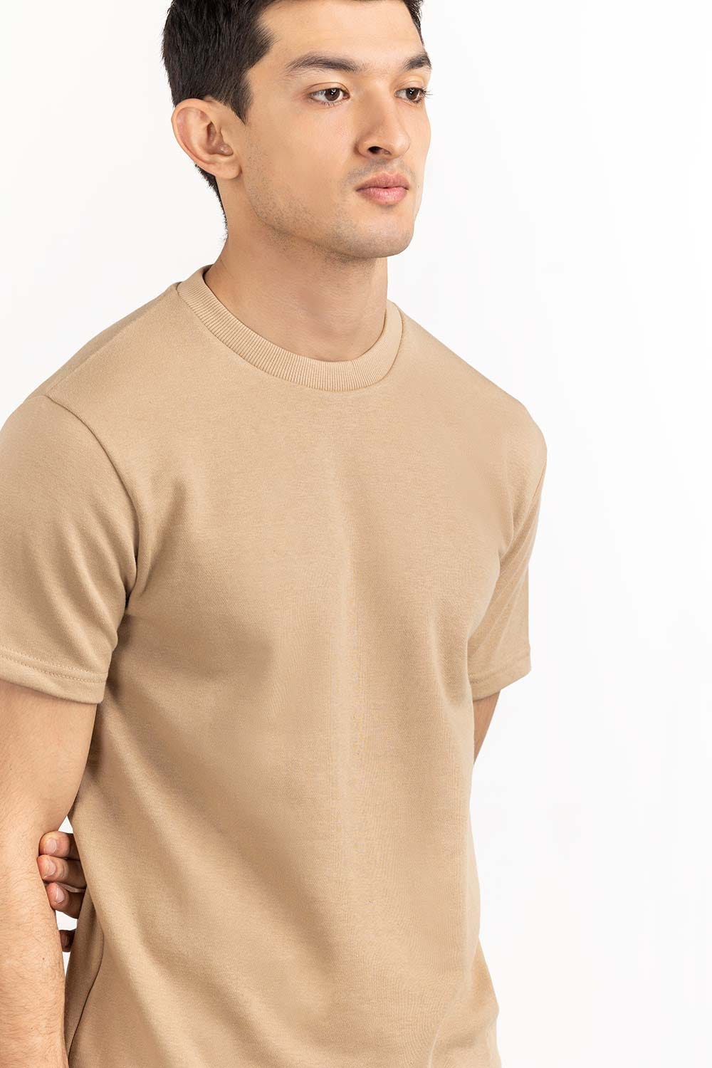 https://cdn.shopify.com/s/files/1/0706/3253/8159/files/cream_knit_regular_t-shirt_224-113-014_5.jpg?v=1758454832