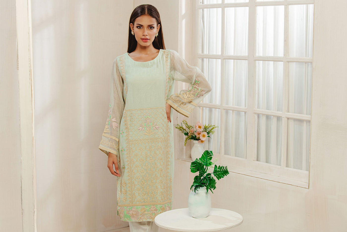 Da-1217 L-Green Embroidered Kurta
