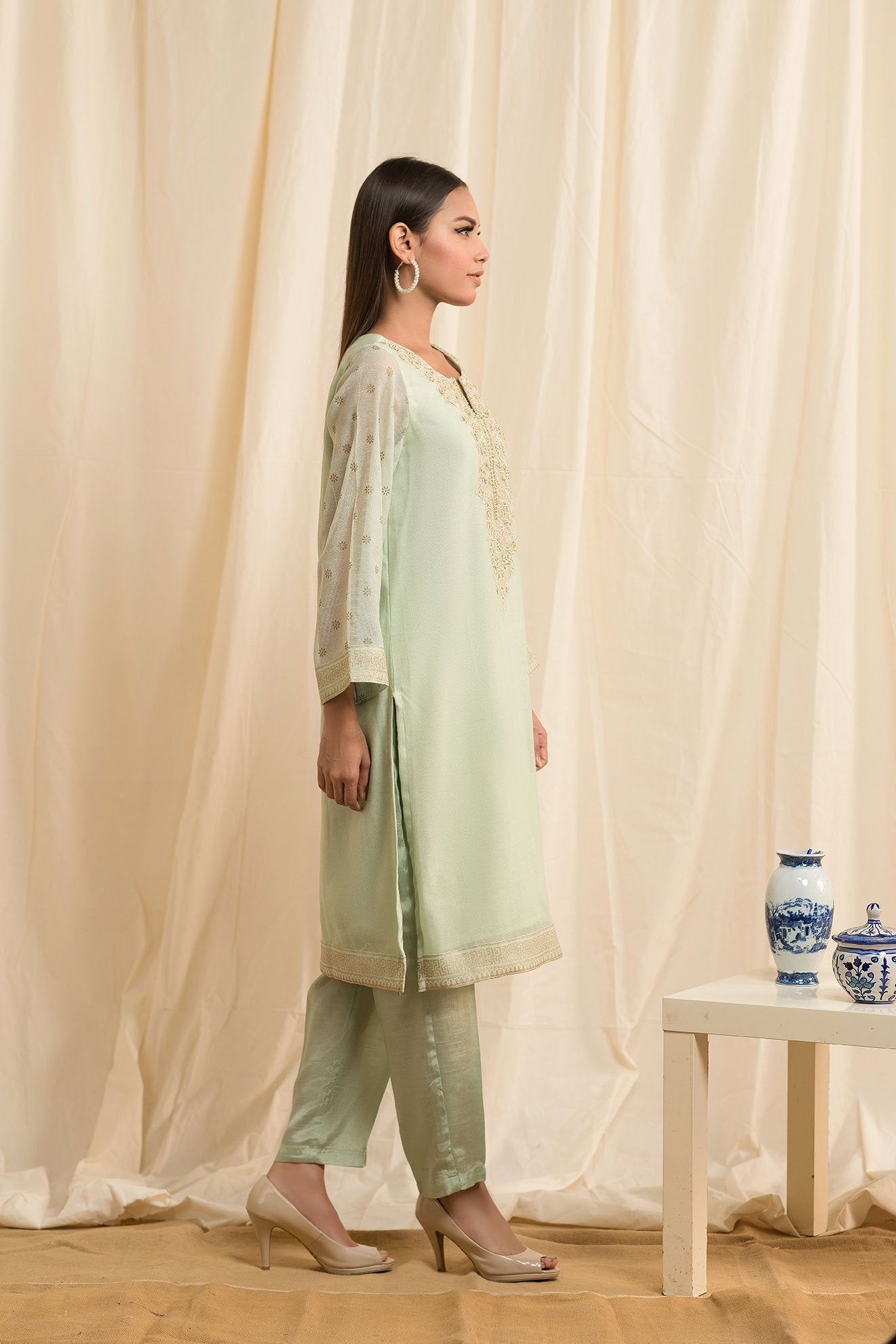 Da-1253 Ice-Green Embroidered Kurta
