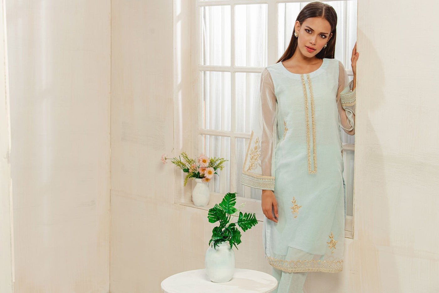 Da-1307 Sky-Blue Embroidered Kurta