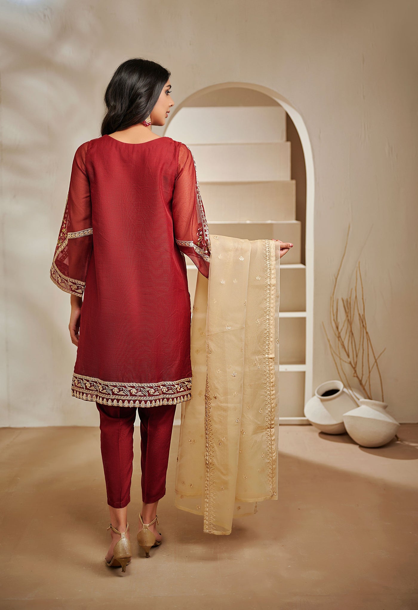 Dupatta [+Rs. 4,500]