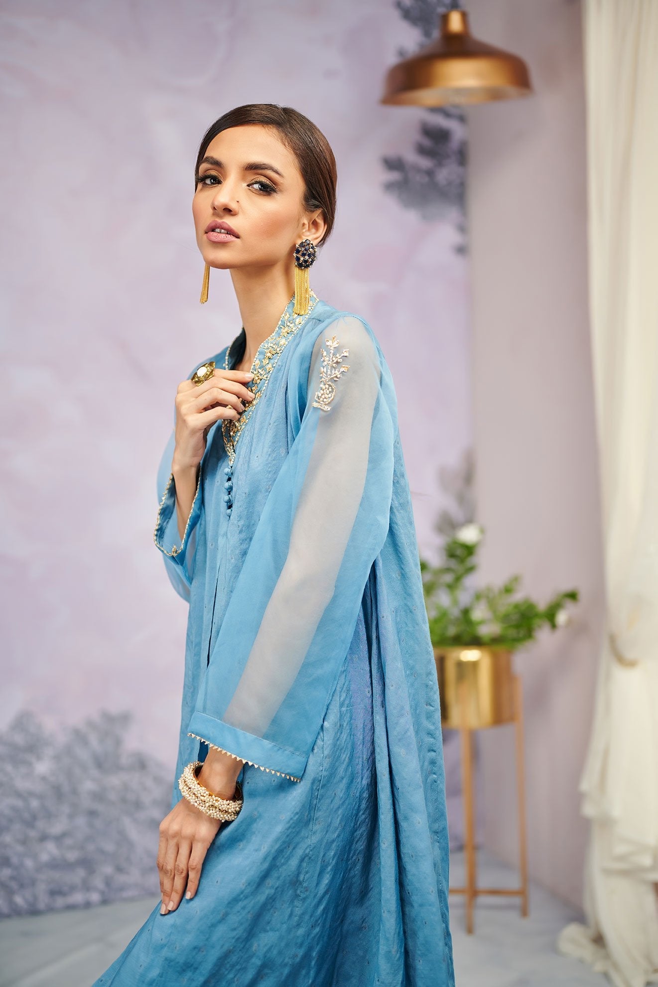 Da-1471 Blue Embroidered Kurta With Troser