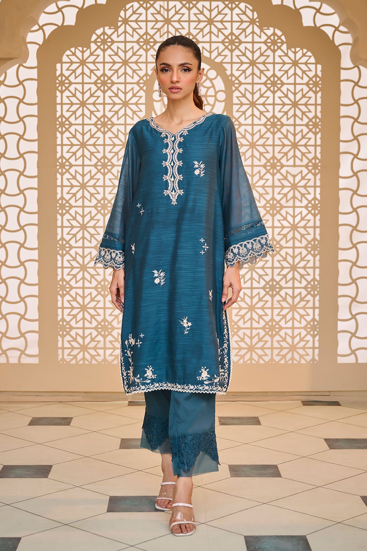 Da-2151 Turquoise Blue Embroidered Kurta