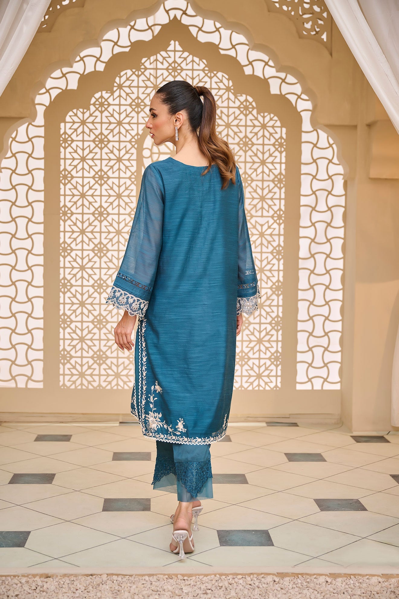 Da-2151 Turquoise Blue Embroidered Kurta