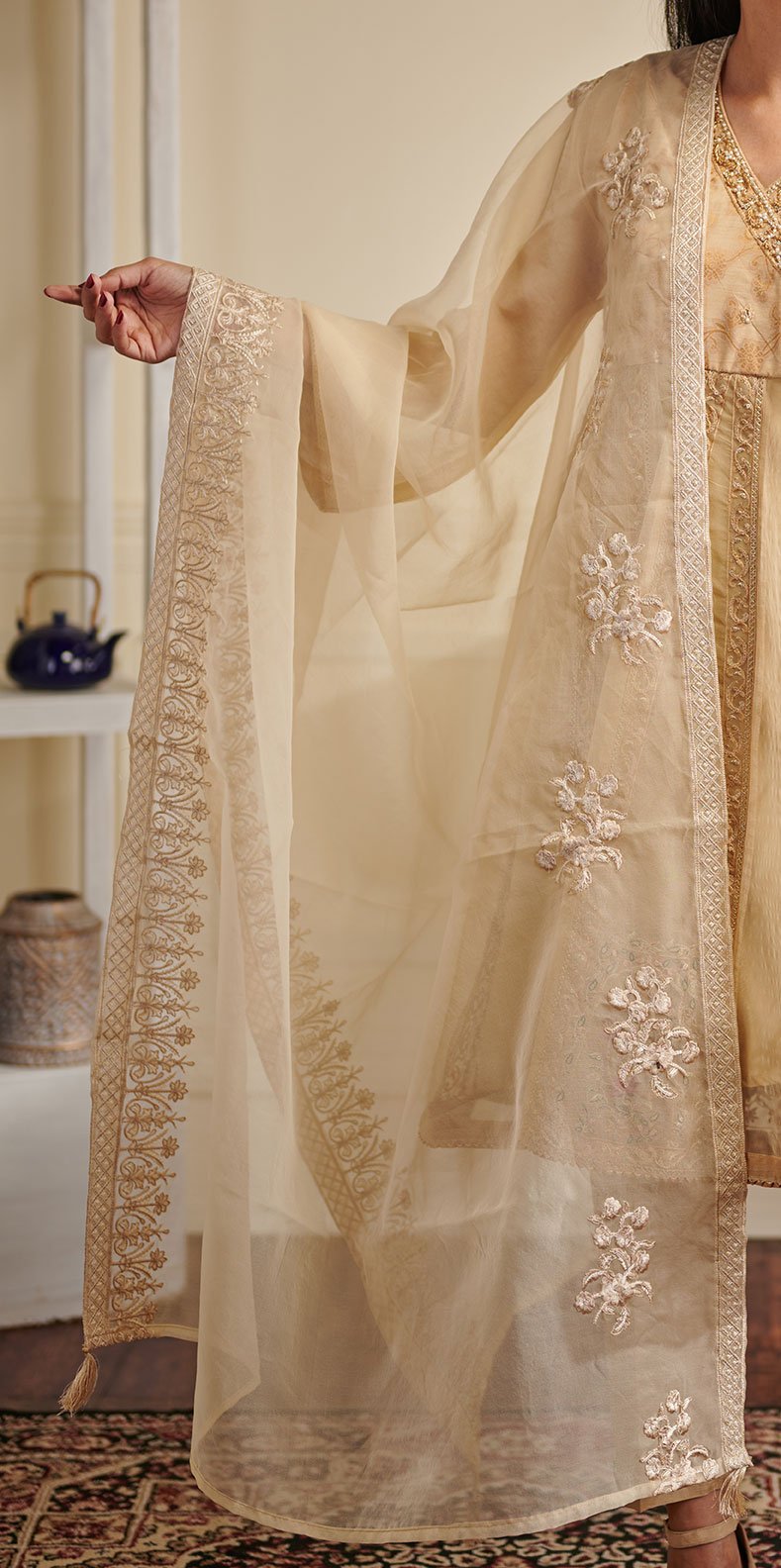 https://cdn.shopify.com/s/files/1/0587/3080/7460/products/dd-0761-beige.jpg?v=1736415924