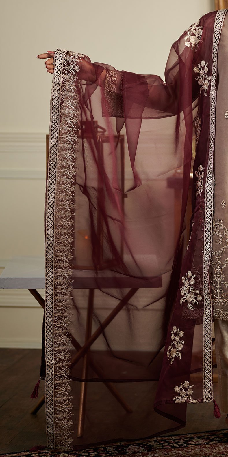 https://cdn.shopify.com/s/files/1/0587/3080/7460/products/dd-0761-maroon.jpg?v=1736415922