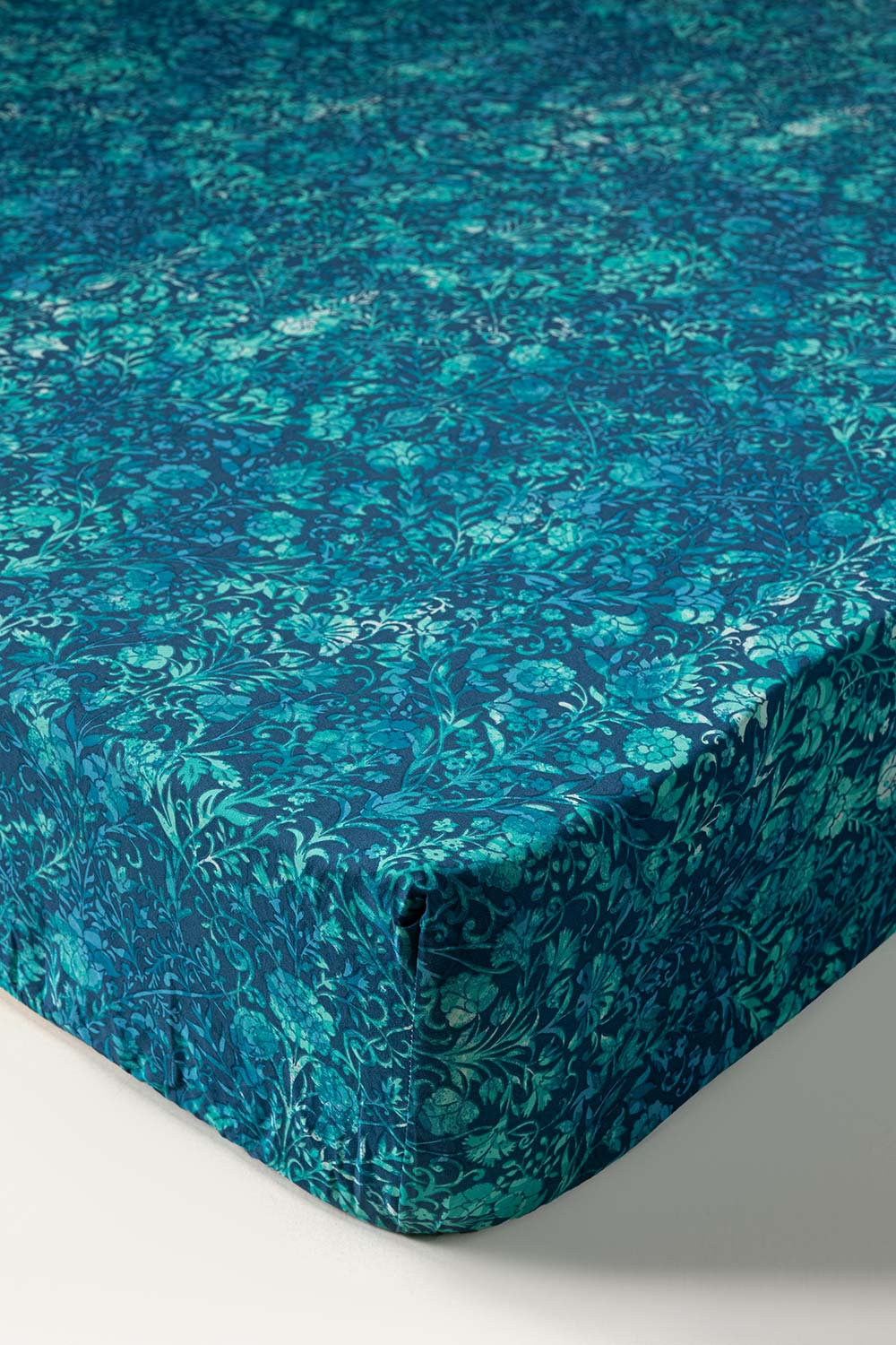 Deep Ocean T-200 Fitted Sheet Set