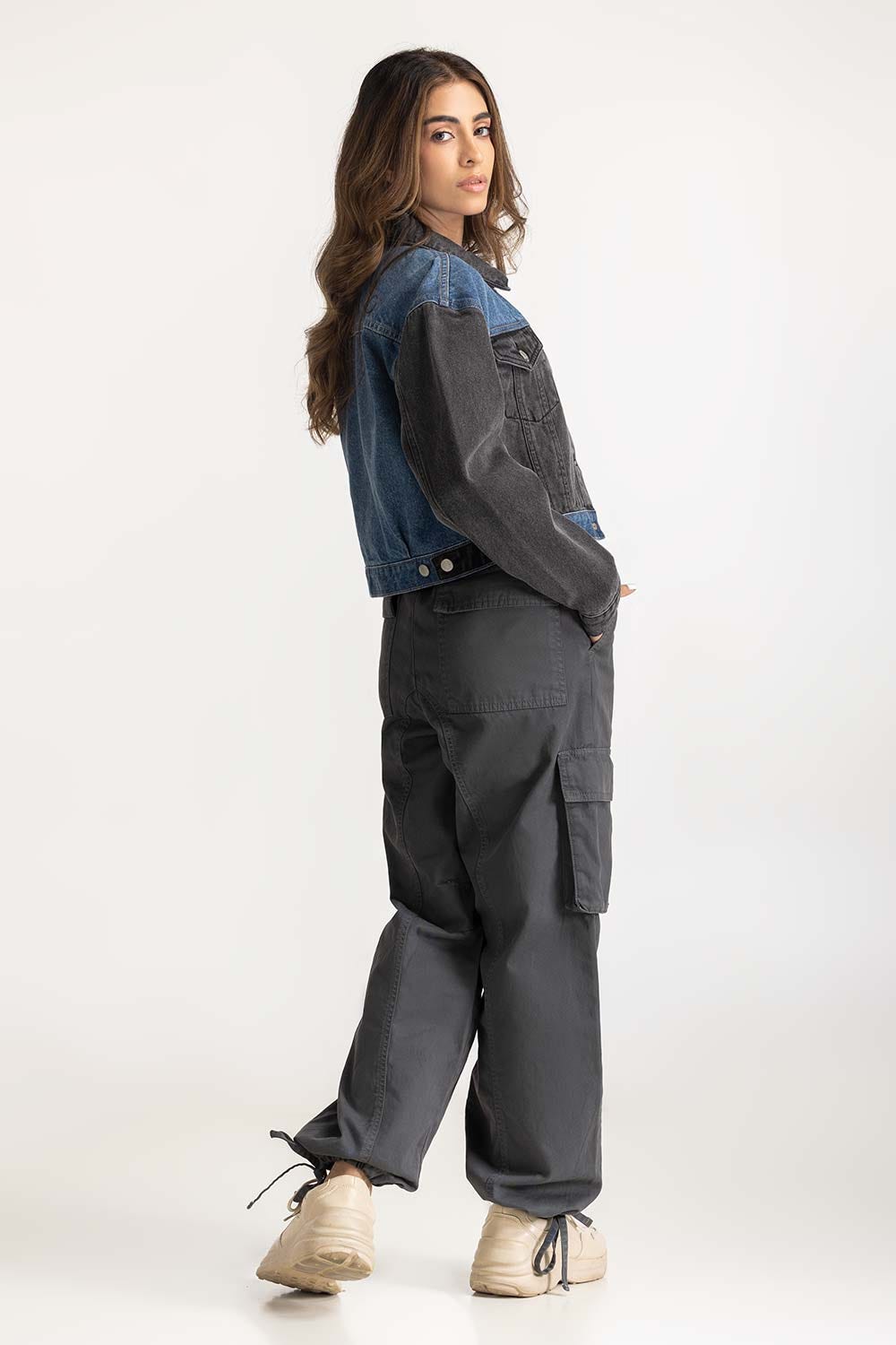 https://cdn.shopify.com/s/files/1/0706/3253/8159/files/denim_jacket_wm-jkt-ws24-088_6.jpg?v=1758455621