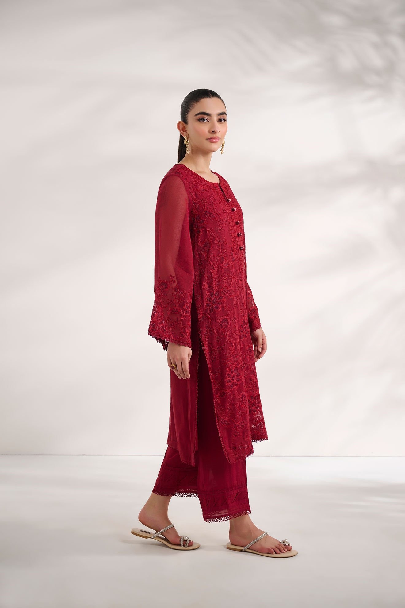 https://cdn.shopify.com/s/files/1/0587/3080/7460/files/dhanak-e-com-18-oct-2441442.jpg?v=1736485618