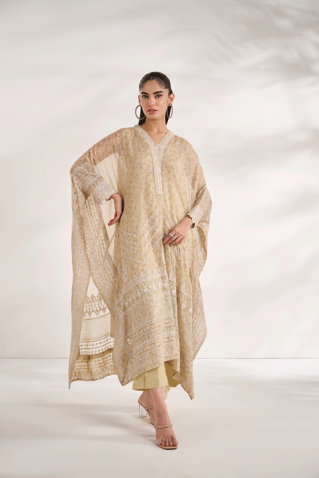 https://cdn.shopify.com/s/files/1/0587/3080/7460/files/dhanak-e-com-18-oct-2441537-Edited.gif?v=1737640950