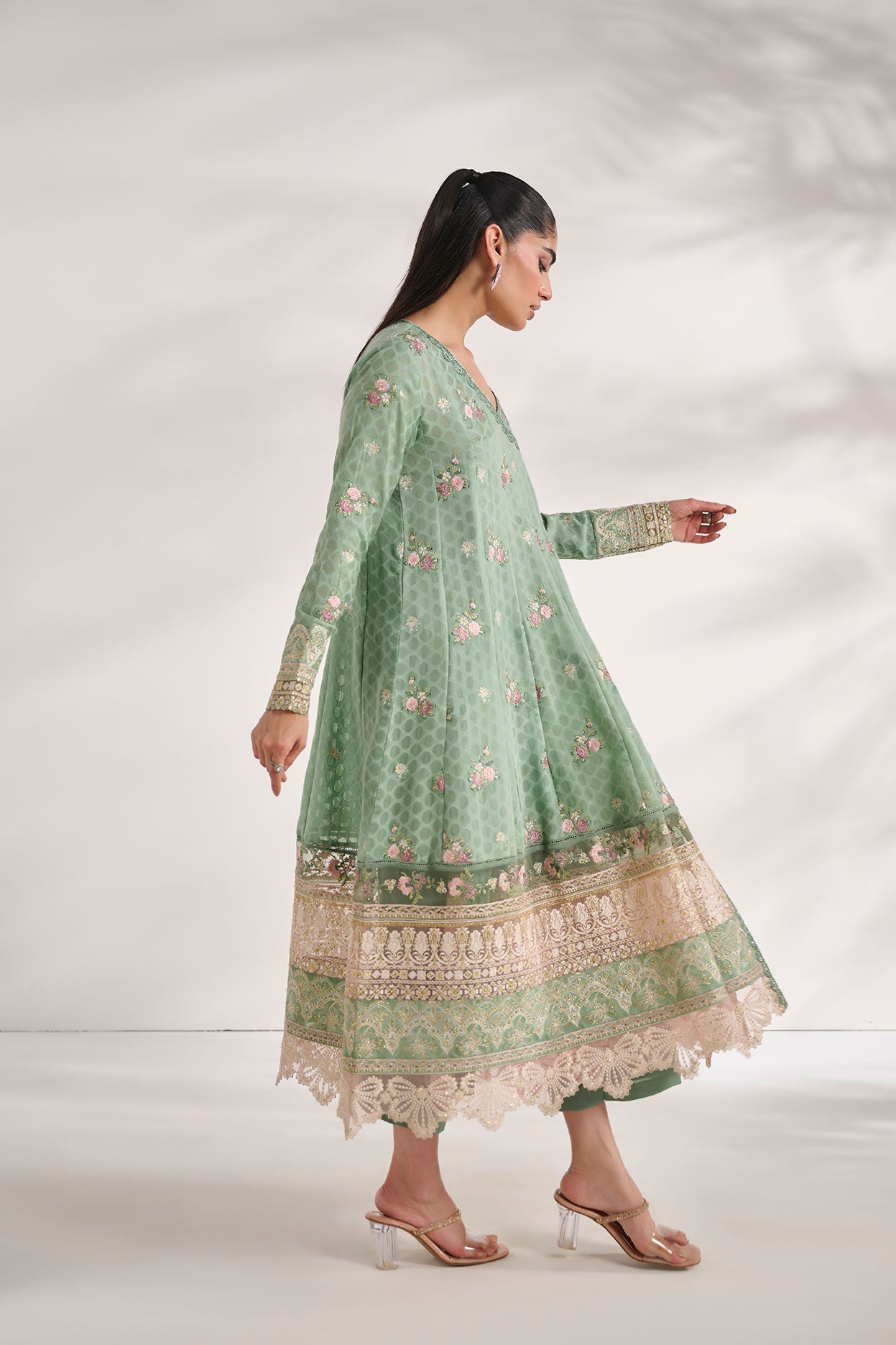 https://cdn.shopify.com/s/files/1/0587/3080/7460/files/dhanak-e-com-18-oct-2441749.jpg?v=1736486376