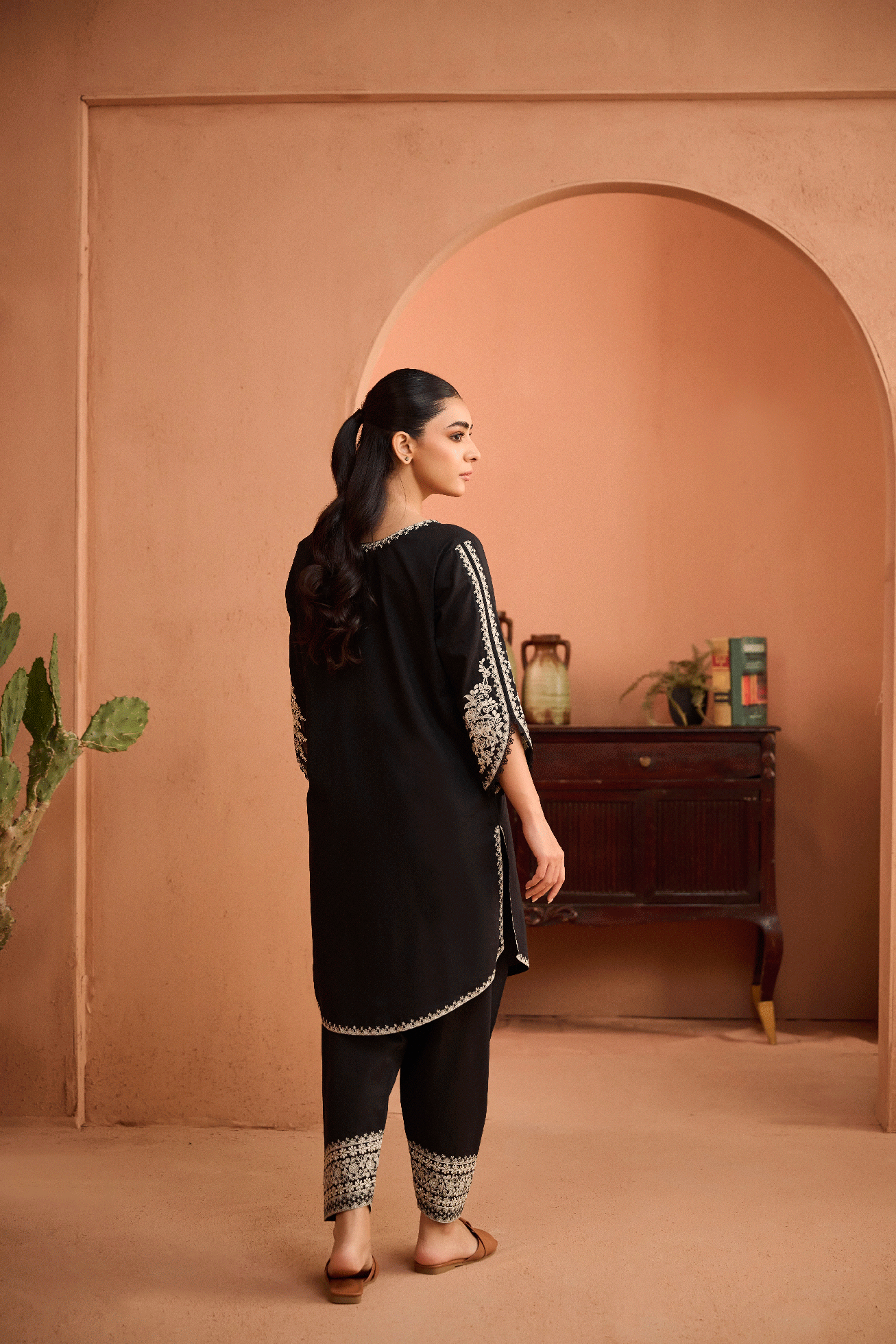 Ss24Dc-2457 Black 2Pcs Embroidered Kurta With Trouser