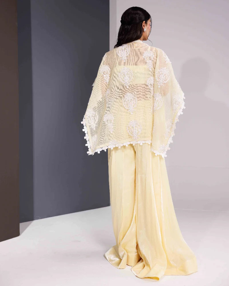 Dilara Cape