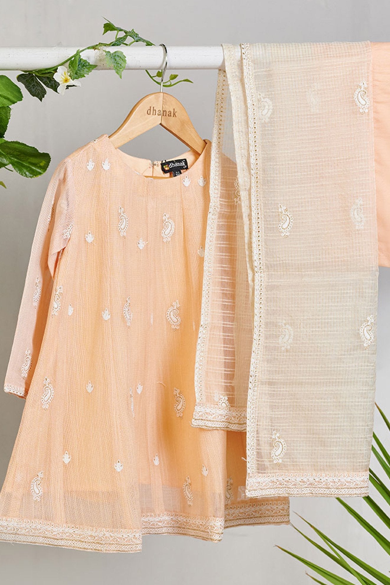https://cdn.shopify.com/s/files/1/0587/3080/7460/products/dk-0106-edit-2.jpg?v=1736415889