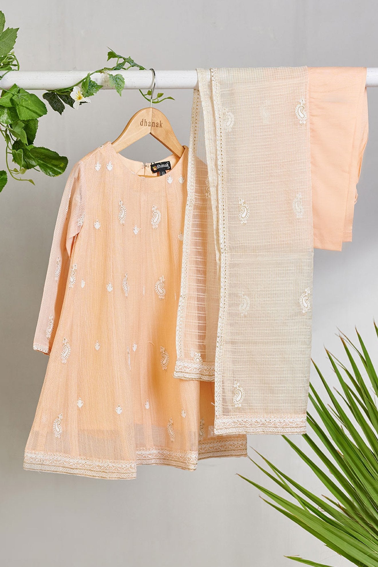 https://cdn.shopify.com/s/files/1/0587/3080/7460/products/dk-0106-edit.jpg?v=1736415889
