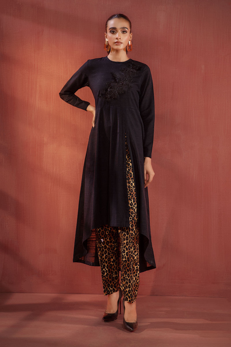 https://cdn.shopify.com/s/files/1/0620/8788/9062/products/dw-w22-67-black.jpg?v=1672340542