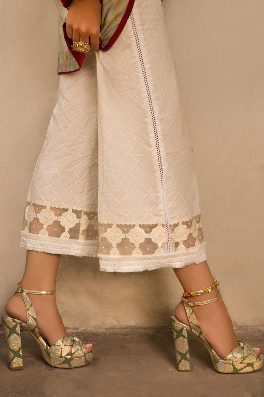MOROCCAN TALE WHITE (EV-180288)
