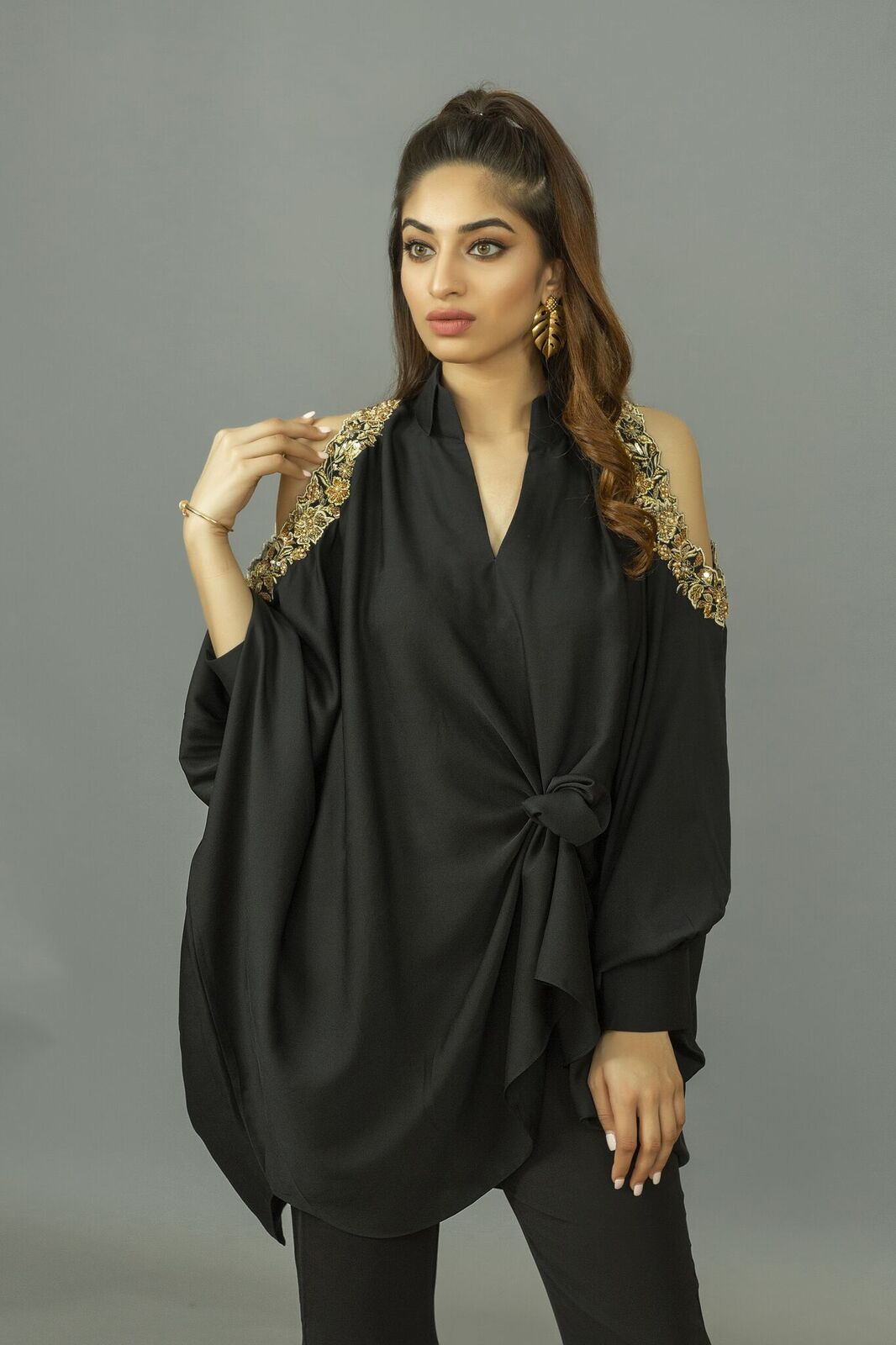 PeekAboo Baggy Style Top