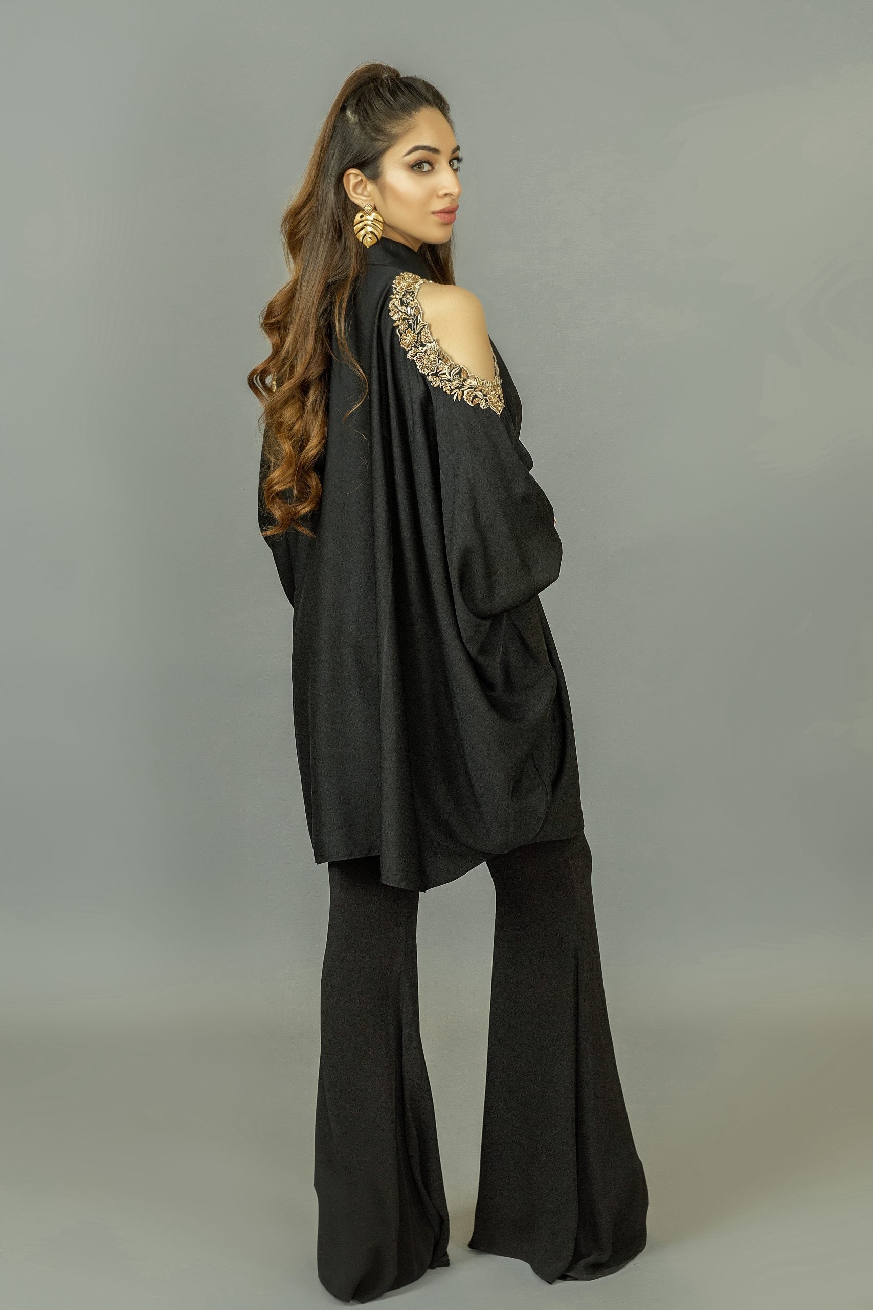 PeekAboo Baggy Style Top