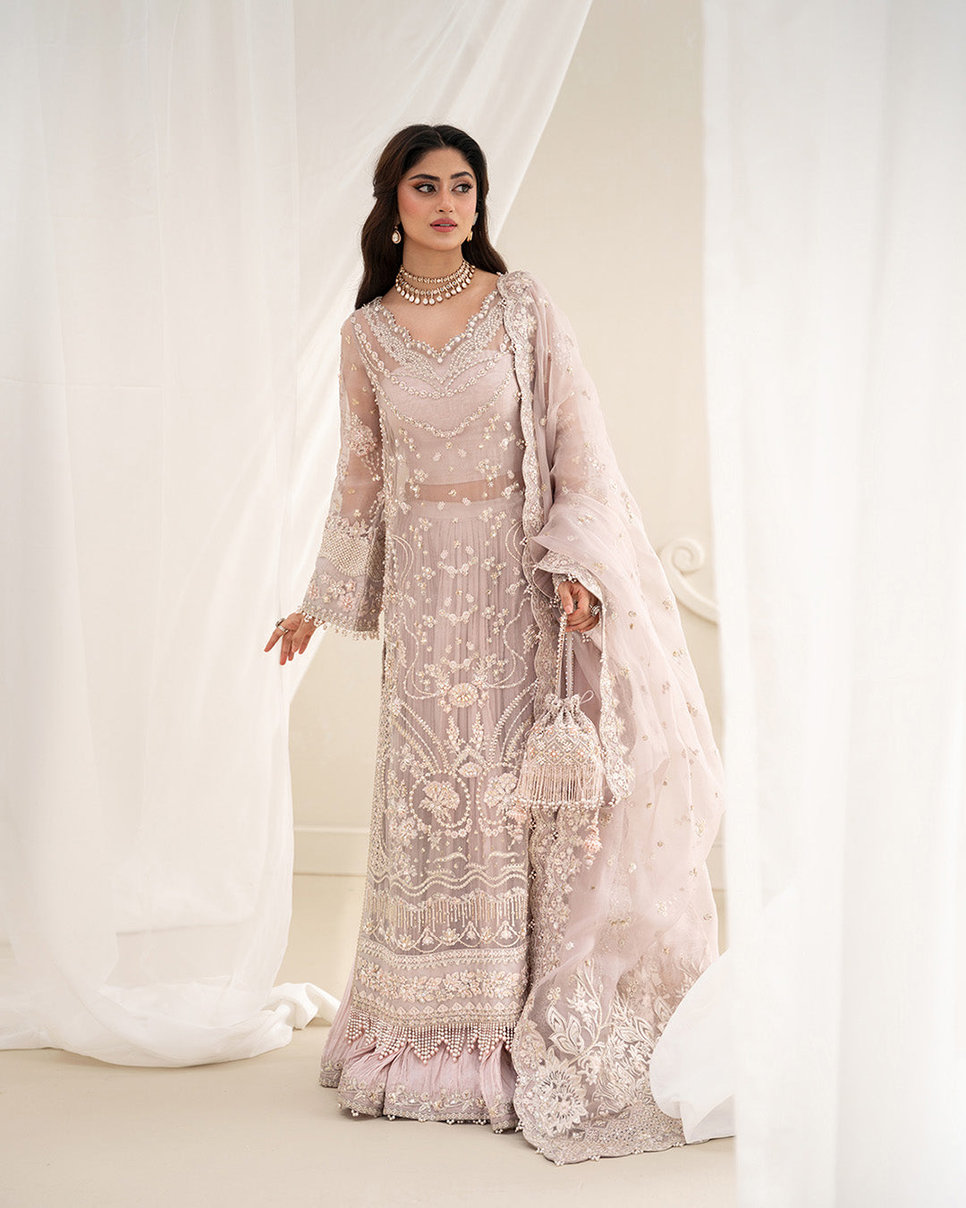Faiza Saqlain – Ela Style