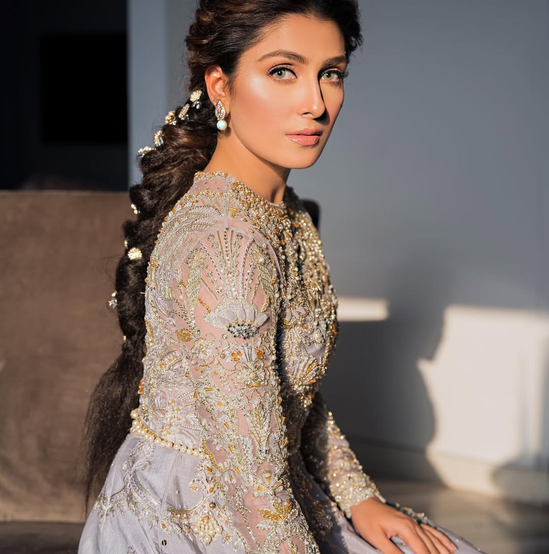 https://cdn.shopify.com/s/files/1/0523/4327/5696/files/elai-ice-blue-bridal-lehnga-mysie-7.jpg?v=1757926267