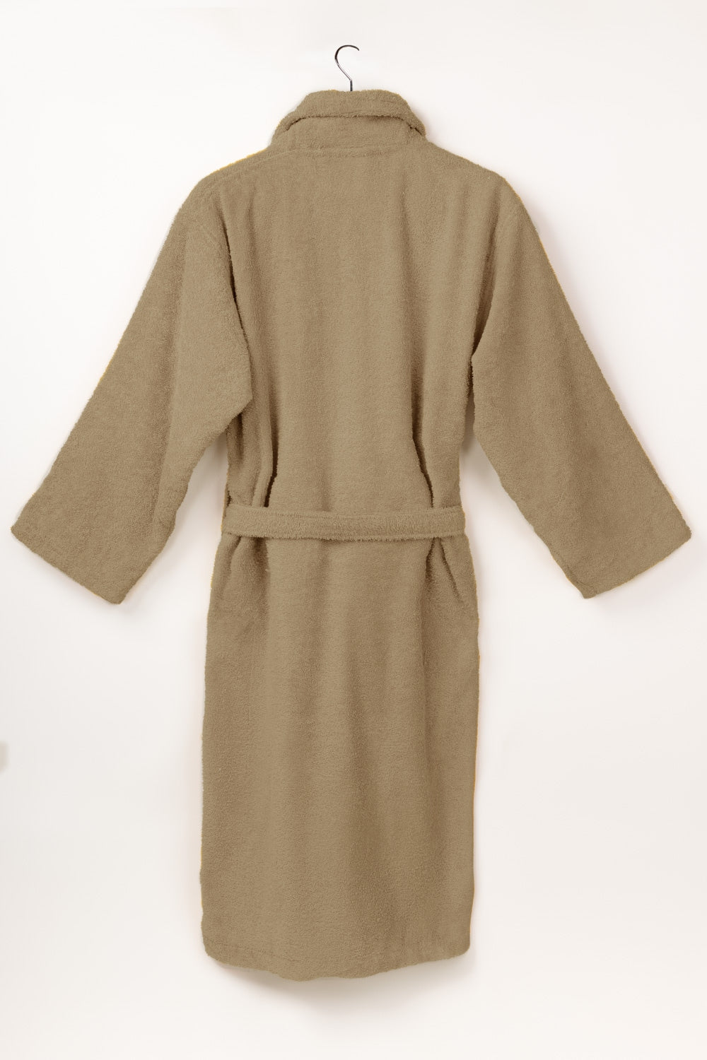 https://cdn.shopify.com/s/files/1/0706/3253/8159/files/elm-combed-bathrobe-gulahmed-back.jpg_4.jpg?v=1758373621