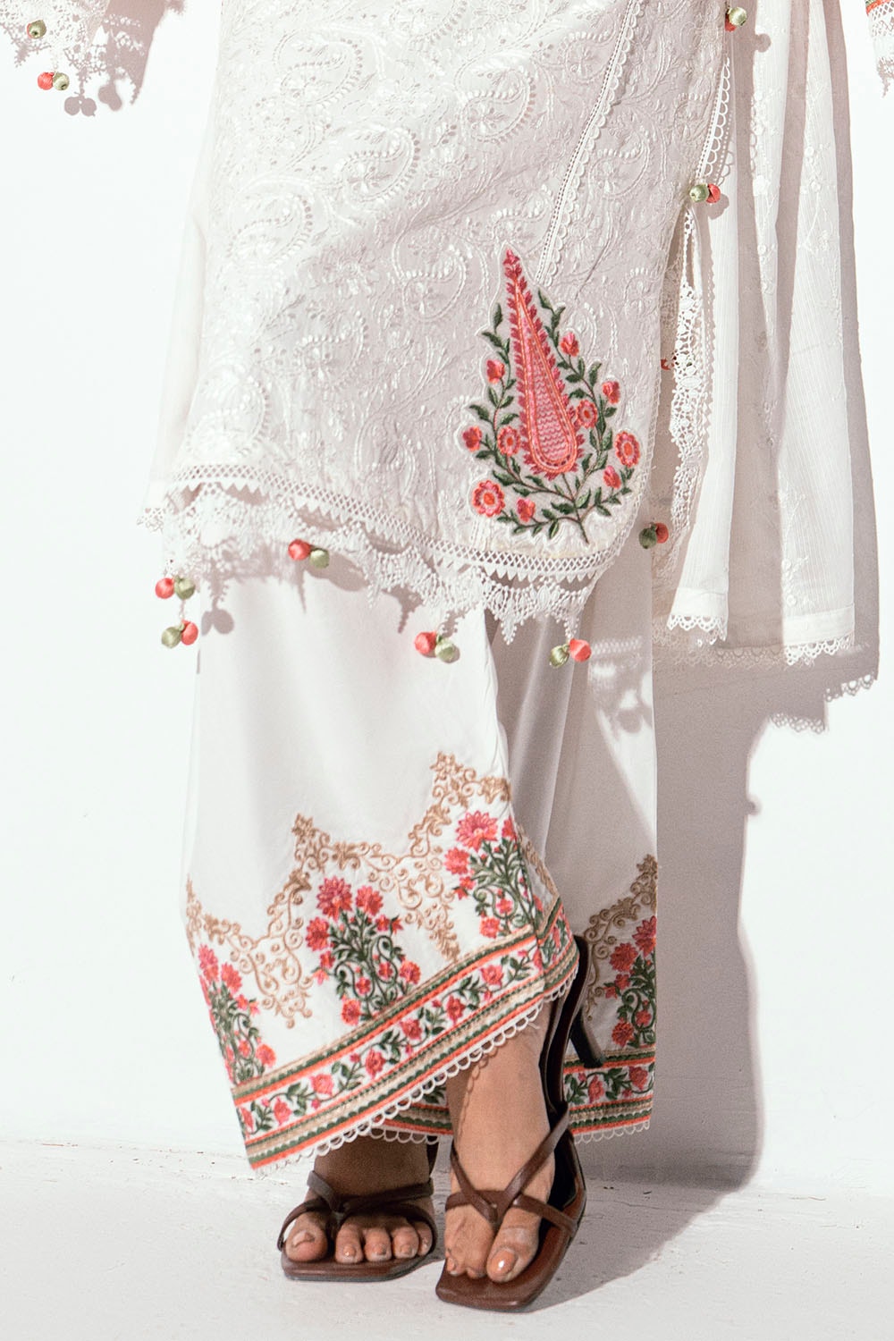 3 Piece Unstitched Embroidered Printed Denting Lawn Suit