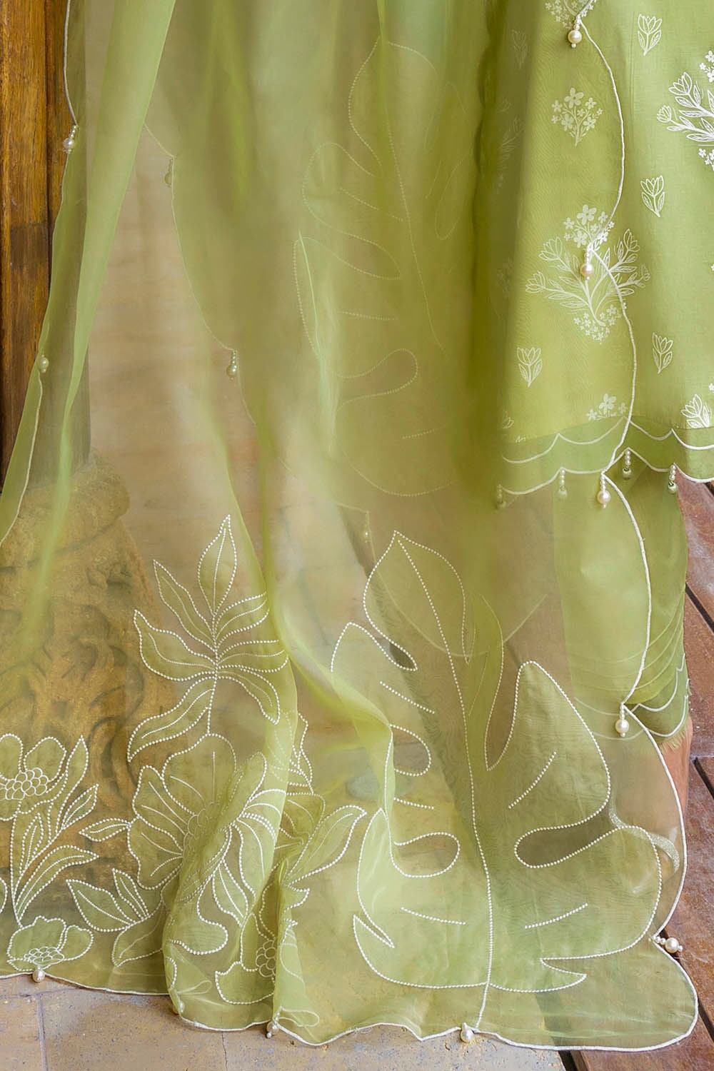 3 Piece Unstitched Lacquer Printed Lawn Suit With Embroidered Organza Dupatta