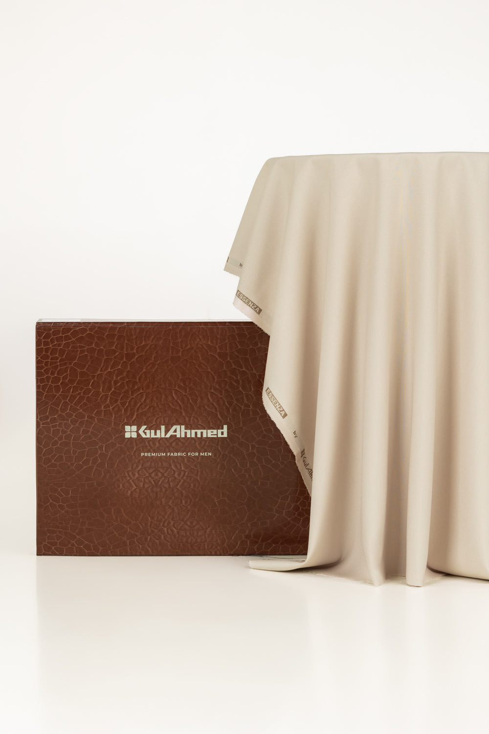 Essenza Unstitched Fabric Blended With Gift Box