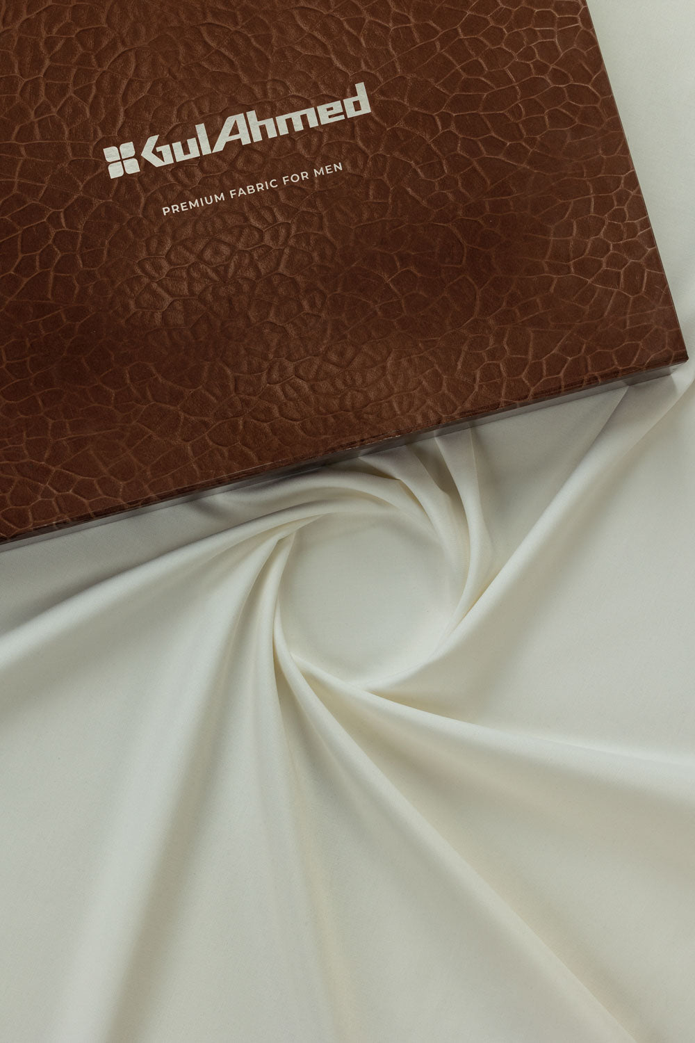 Essenza Unstitched Fabric Blended With Gift Box